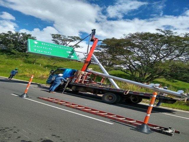 Señales viales Farallones · foto 2