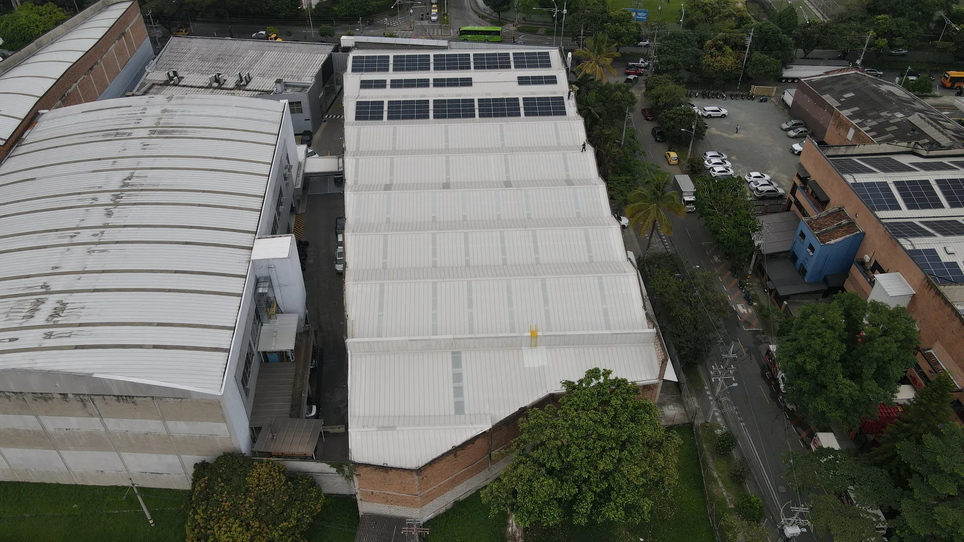 Cubierta Autoamerica Envigado · foto 2