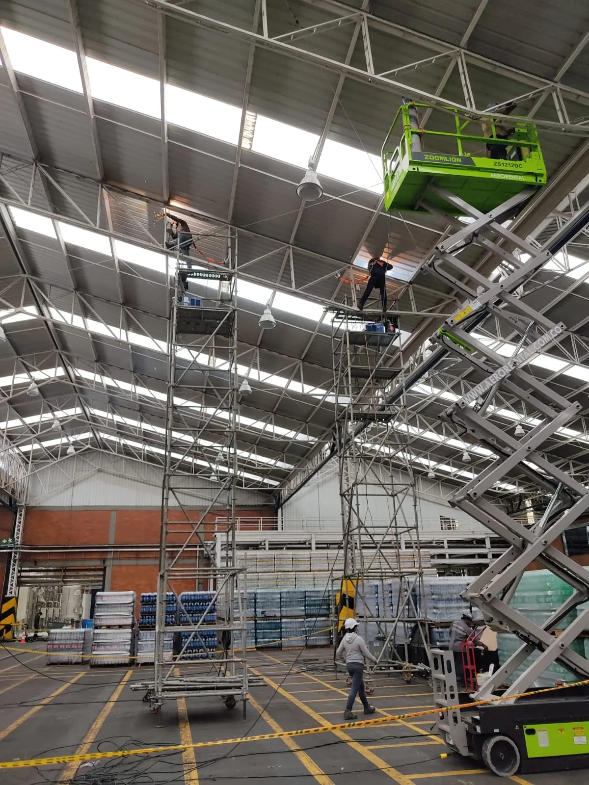 Reforzamiento cubierta Gaseosas Lux - Bogota · foto 2