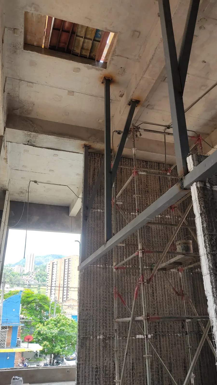 Estructuras metalicas Comfama Perpetuo Socorro · foto 2