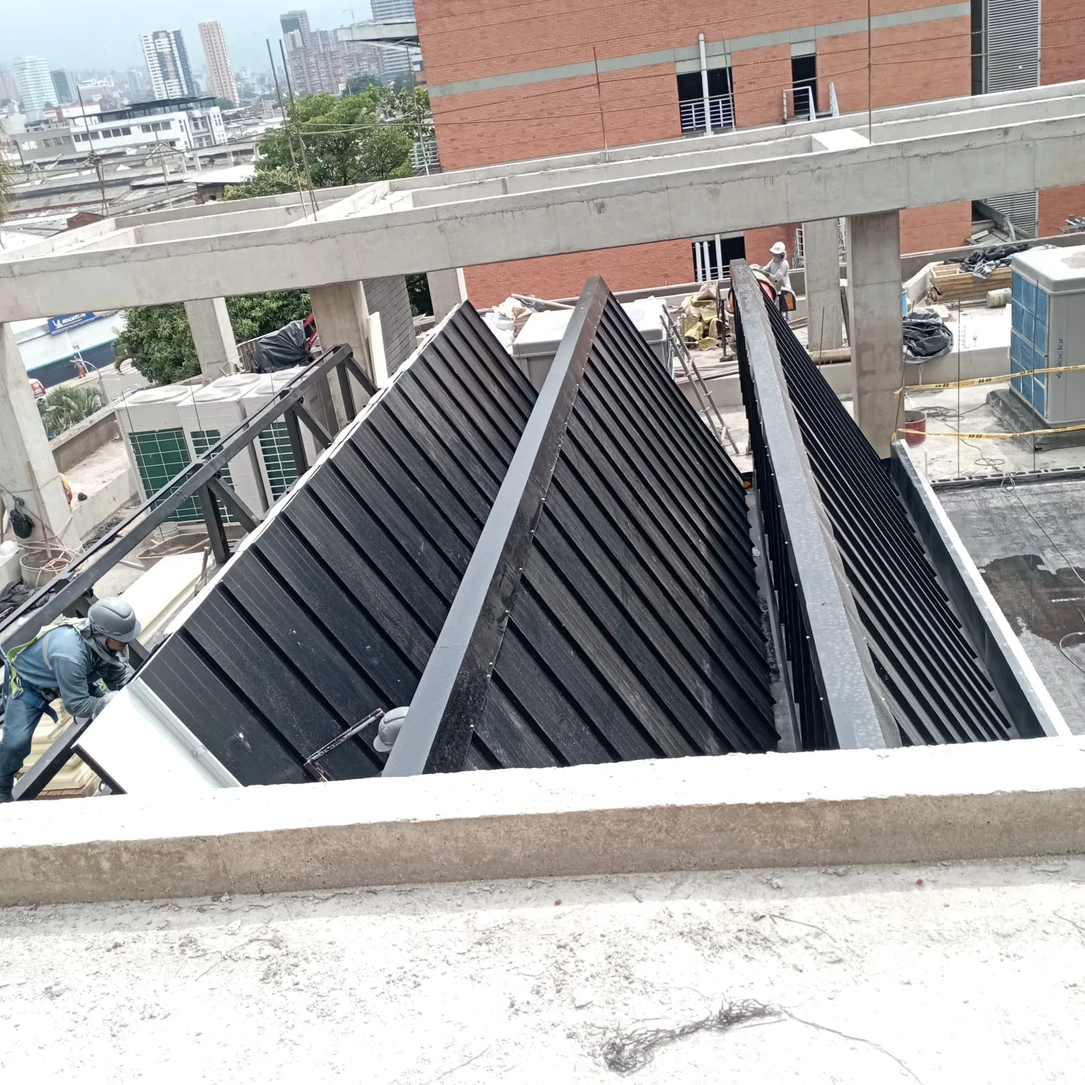 Estructuras metalicas Comfama Perpetuo Socorro · foto 10