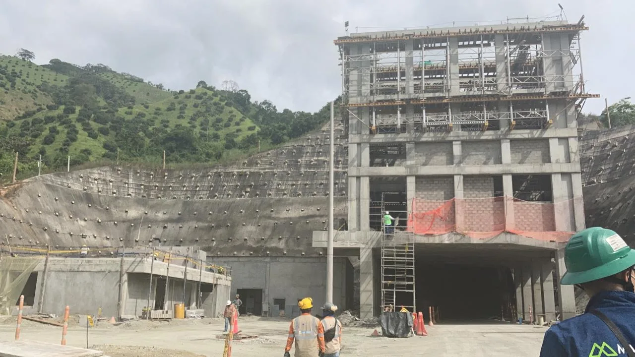 Fachada Túnel Tesalia · foto 4
