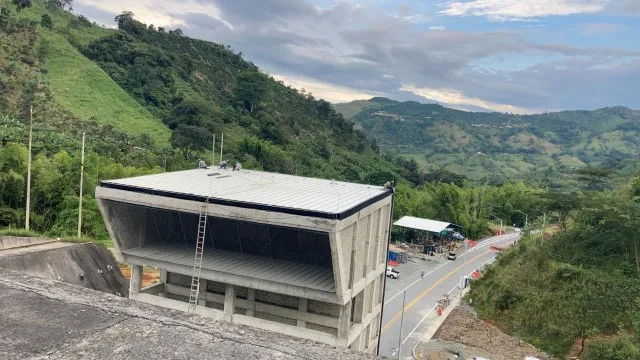 Fachada Túnel Tesalia · foto 8